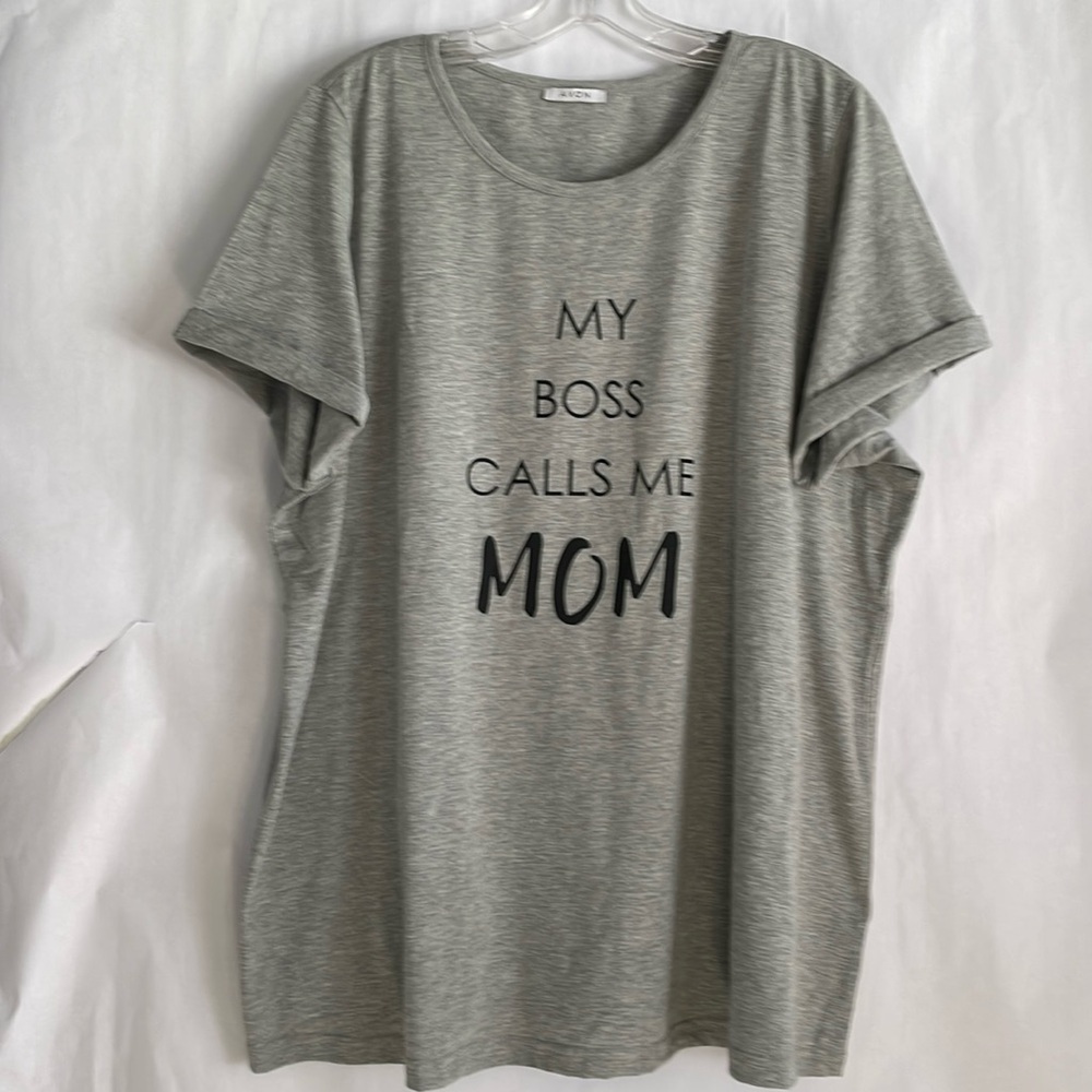 Gray T-Shirt by Avon “My Boss Calls Me Mom”, size 2X